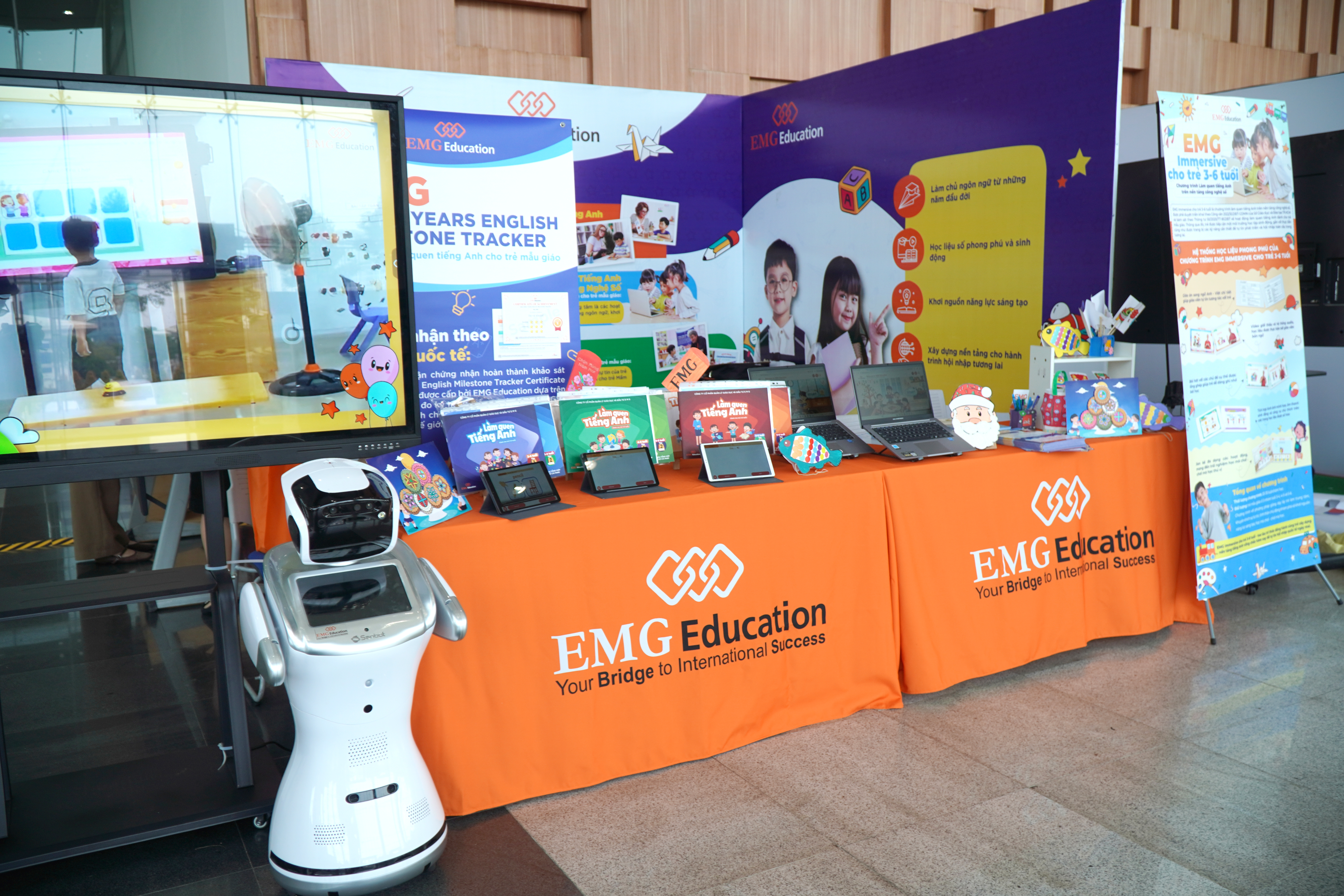 EMG Education mang đến sự kiện c&aacute;i giải ph&aacute;p gi&aacute;o dục ti&ecirc;n tiến