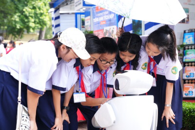 EMG Education tham gia Ngày hội 50 năm Giáo dục và Đào tạo TP.HCM