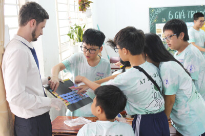 Phụ huynh cần lưu ý điều gì trước khi đăng ký chương trình Tiếng Anh Tích hợp cho con