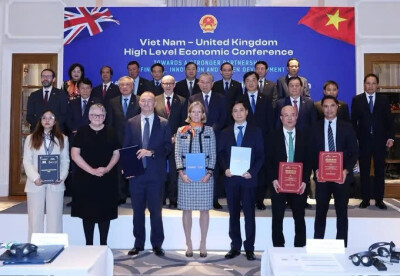 Pearson and EMG Education Sign Strategic Partnership to Advance AI Integration in Vietnam’s Education Sector