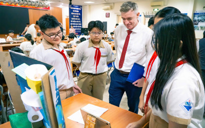 Science Fair - Innovation for Global Challenges: Thay đổi thế giới to từ những ý tưởng nhỏ